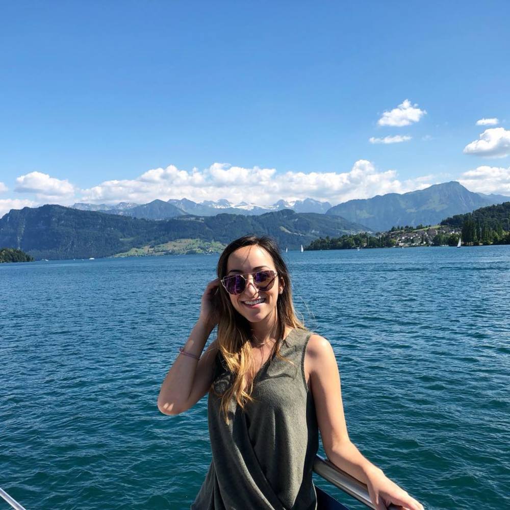 Meet your Posher, Sierra